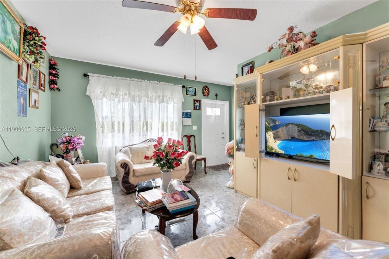 427 NW 84th Ter, Unit 427, Miami, FL 33150 Photo