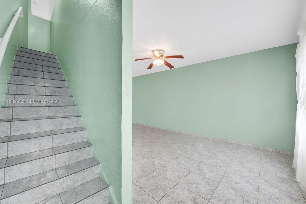 427 NW 84th Ter, Unit 427, Miami, FL 33150 Photo