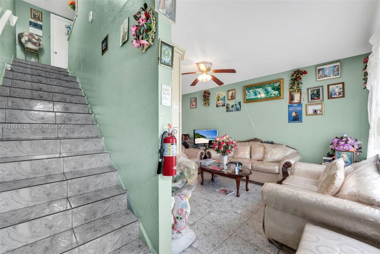 427 NW 84th Ter, Unit 427, Miami, FL 33150 Photo