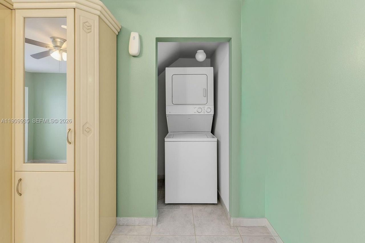 427 NW 84th Ter, Unit 427, Miami, FL 33150 Photo