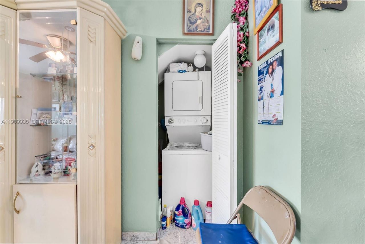 427 NW 84th Ter, Unit 427, Miami, FL 33150 Photo