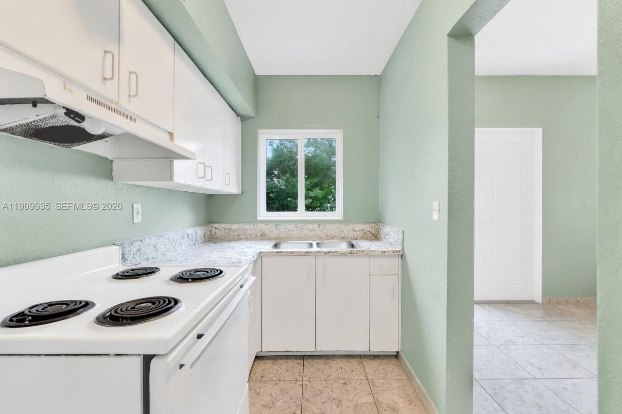 427 NW 84th Ter, Unit 427, Miami, FL 33150 Photo