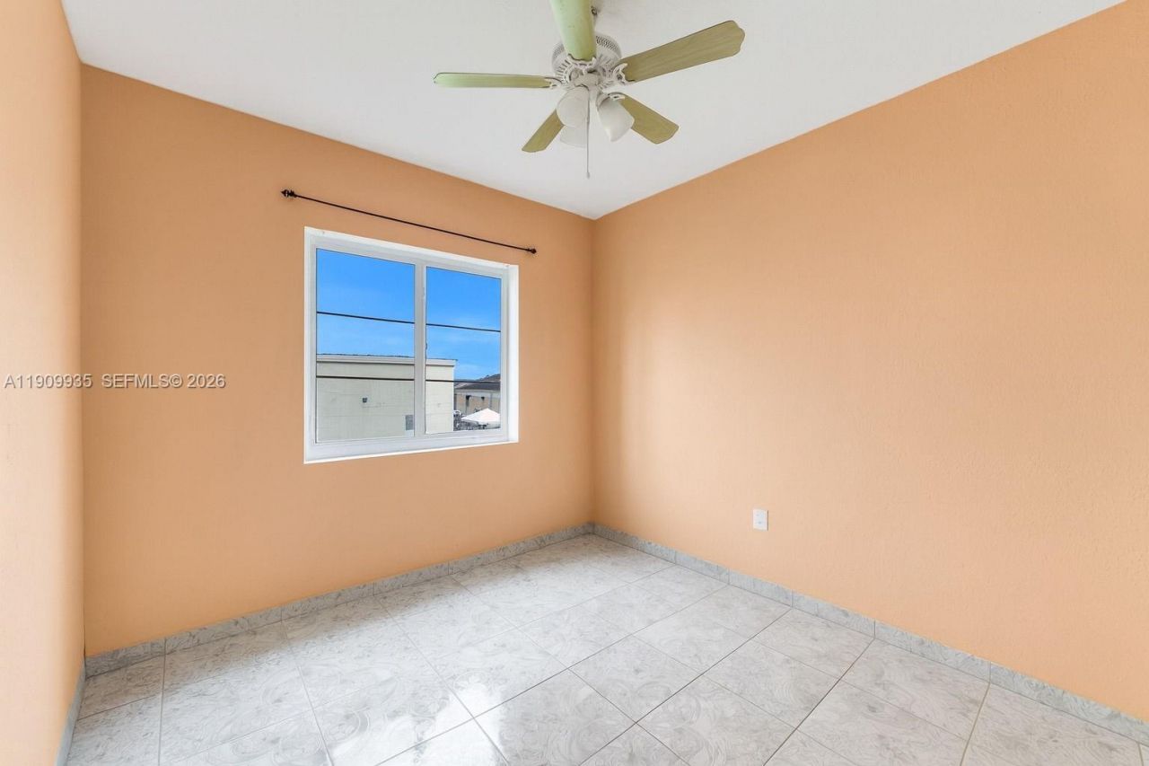 427 NW 84th Ter, Unit 427, Miami, FL 33150 Photo