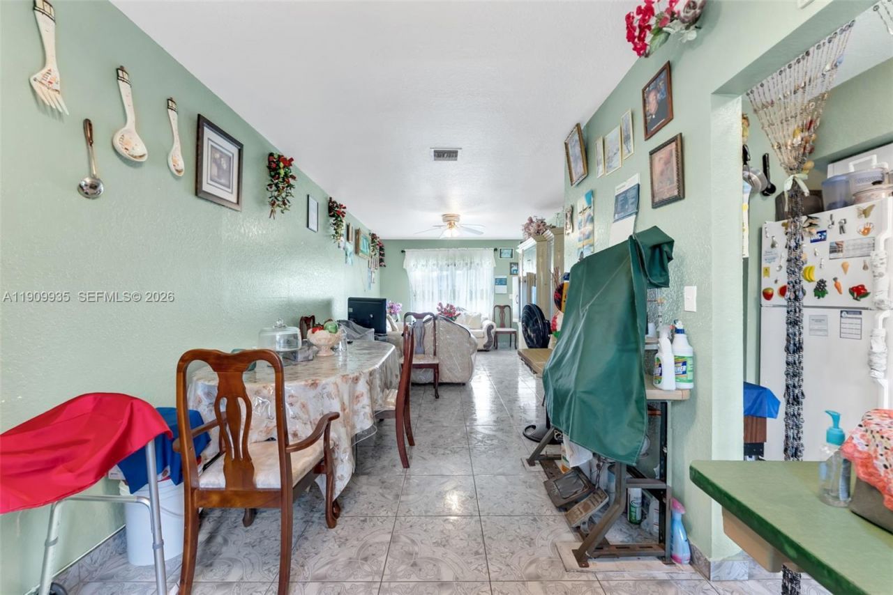 427 NW 84th Ter, Unit 427, Miami, FL 33150 Photo