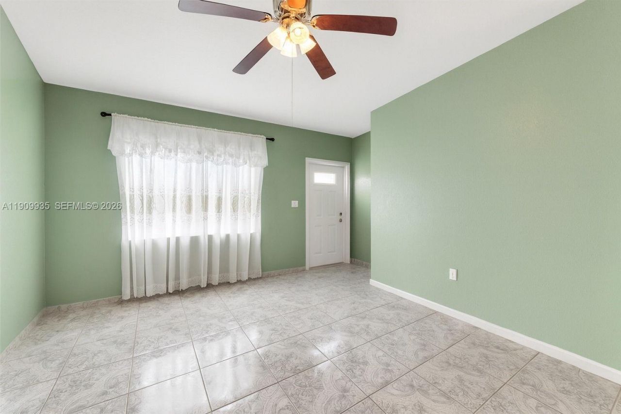 427 NW 84th Ter, Unit 427, Miami, FL 33150 Photo