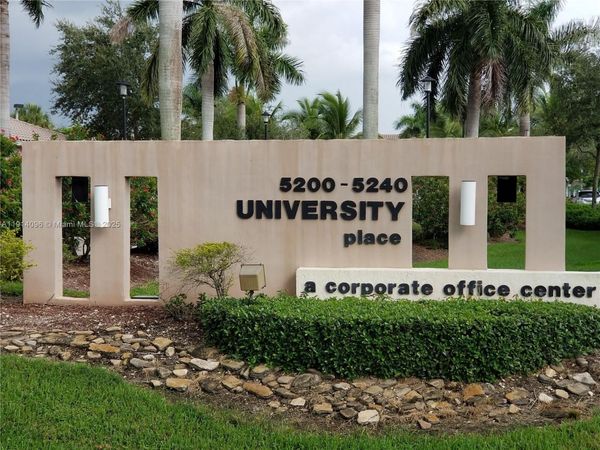 5220 S University Dr, Unit 203C, Davie, FL 33328