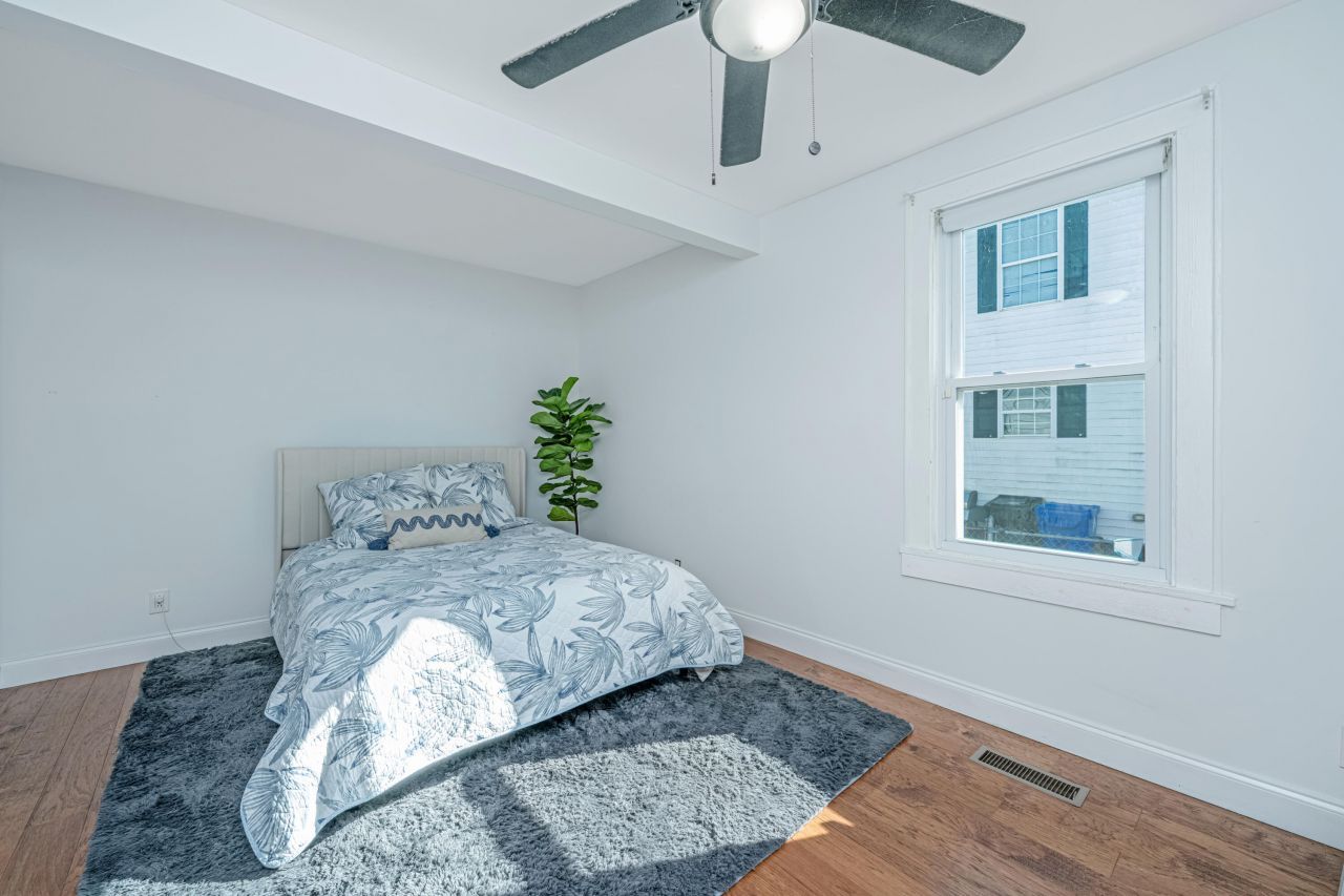 1328 Cottonwood Street Photo 12