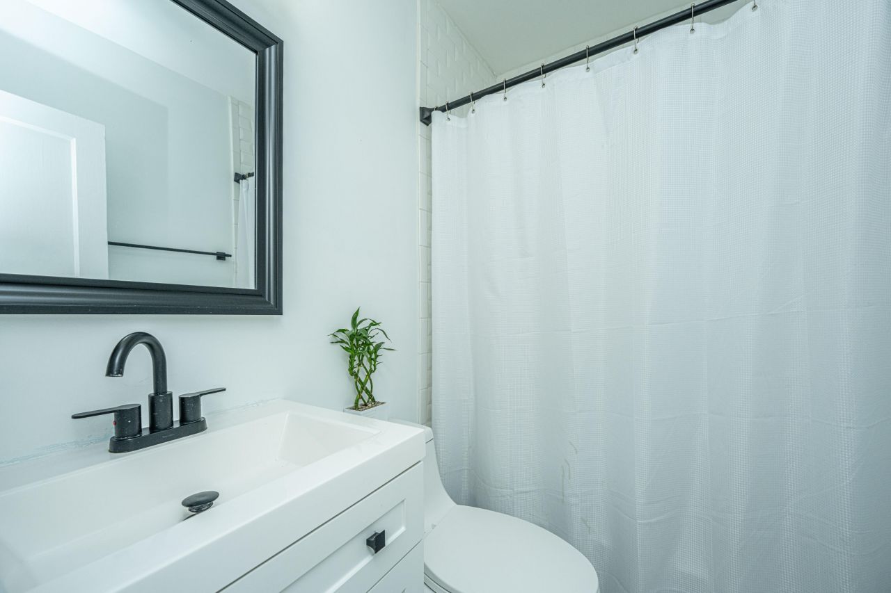 1328 Cottonwood Street Photo 14