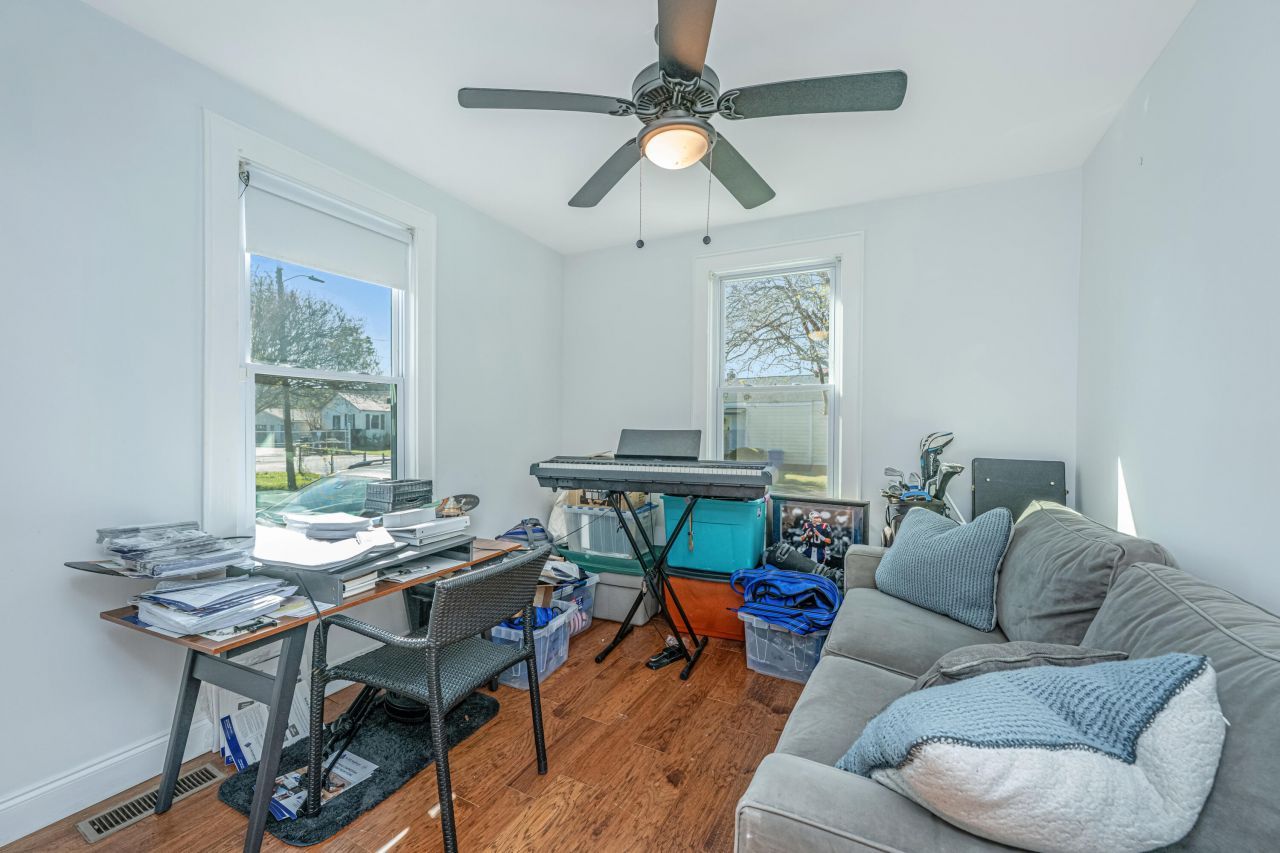 1328 Cottonwood Street Photo 16