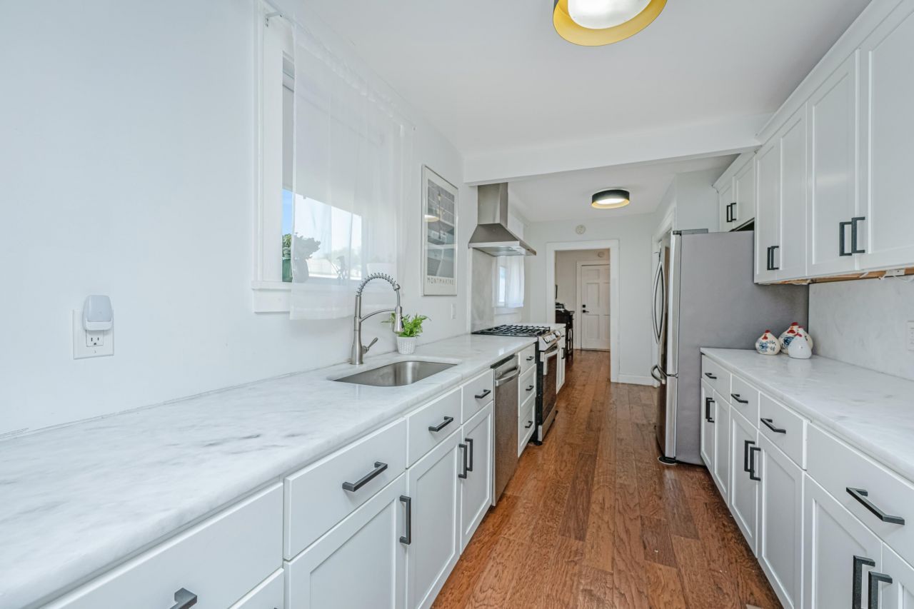 1328 Cottonwood Street Photo 7