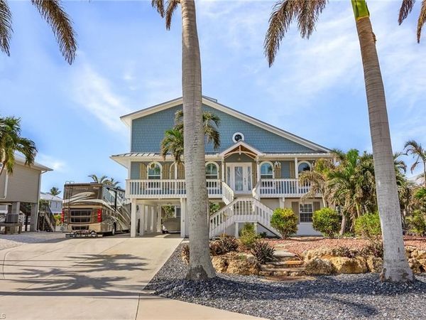 2357 Sapodilla LN, ST. JAMES CITY, FL 33956