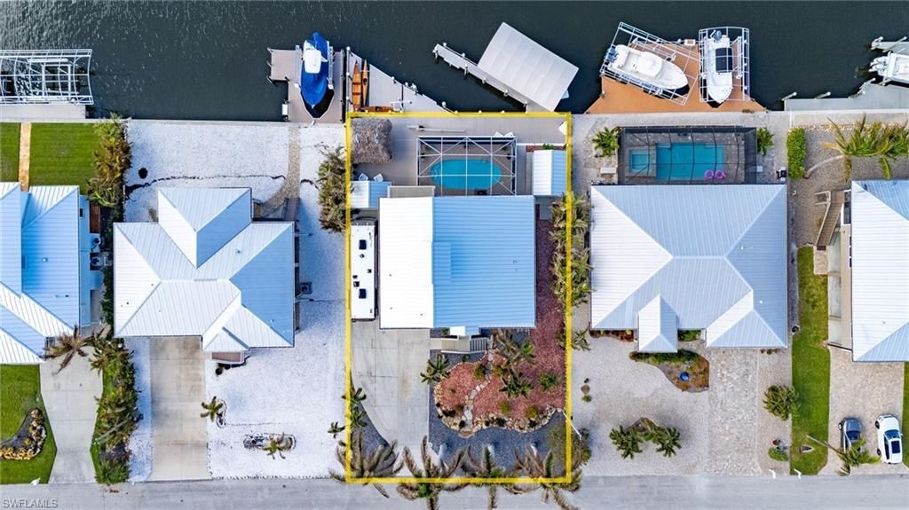 2357 Sapodilla Ln, Saint James City, FL 33956 Photo