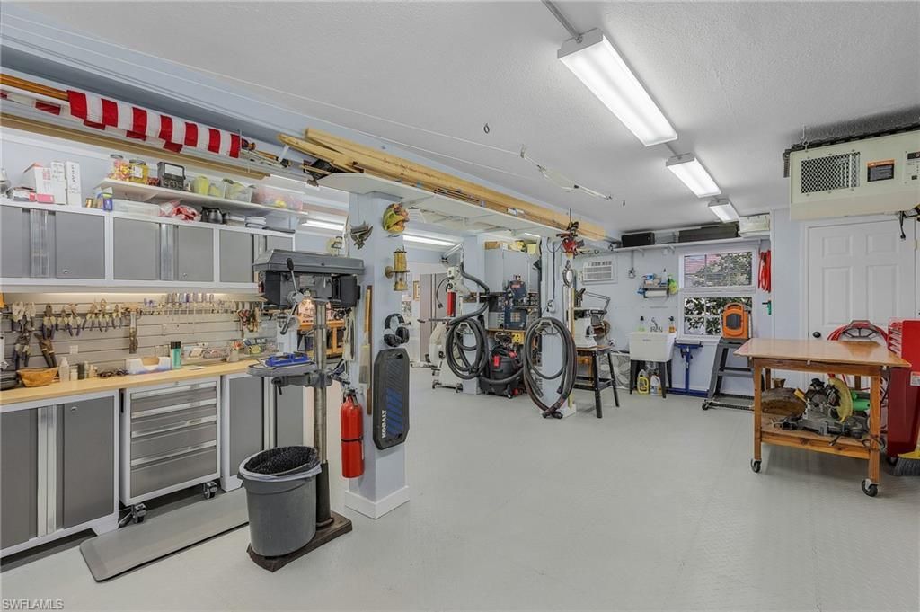 2357 Sapodilla Ln, Saint James City, FL 33956 Photo