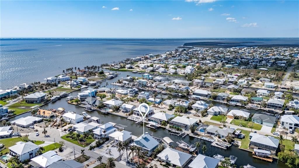 2357 Sapodilla Ln, Saint James City, FL 33956 Photo