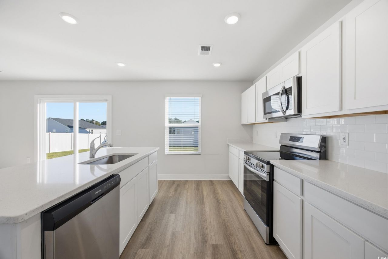 1052 Kinness Dr. Photo 11