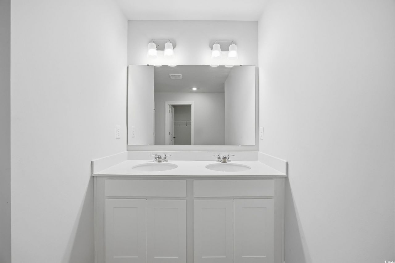 1052 Kinness Dr. Photo 18