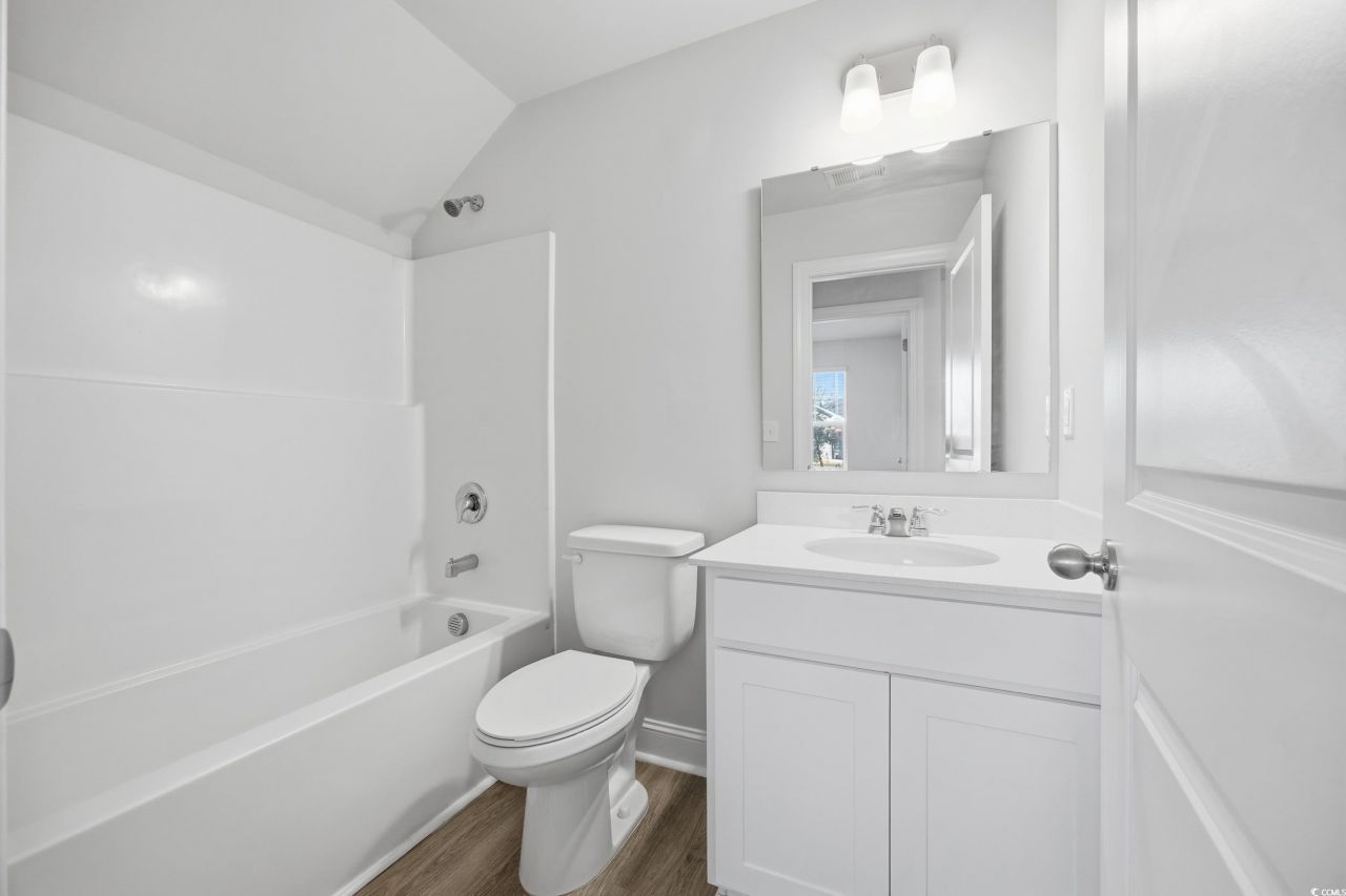 1052 Kinness Dr. Photo 6