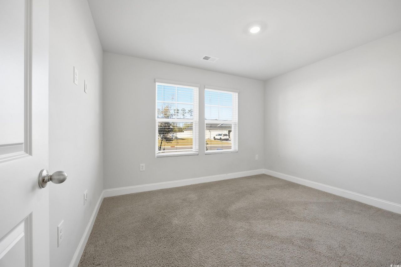 1052 Kinness Dr. Photo 7