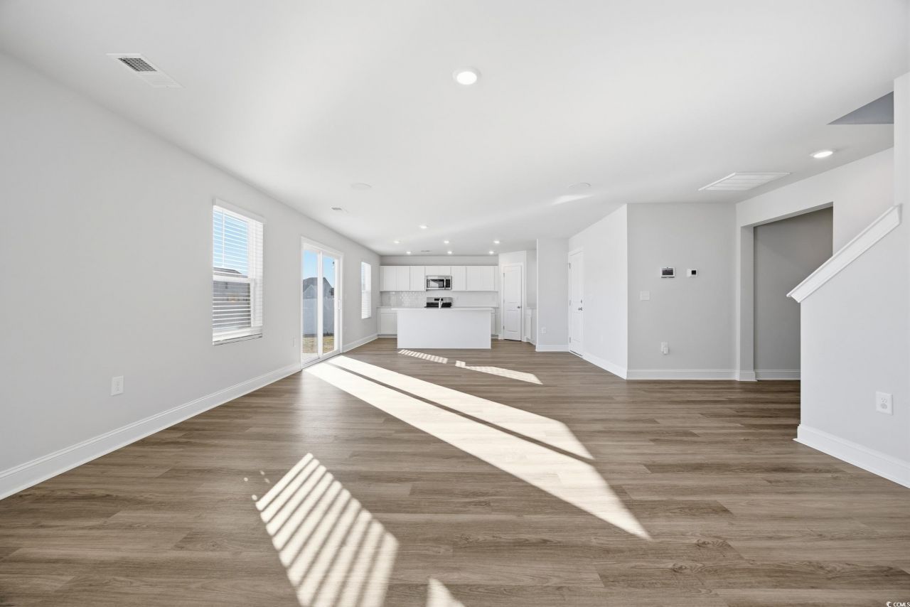 1052 Kinness Dr. Photo 9