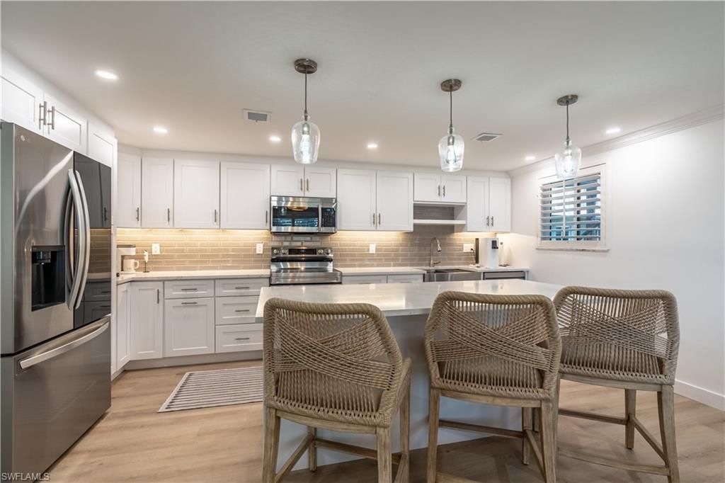 503 Broad Ave S, Unit 503, Naples, FL 34102 Photo