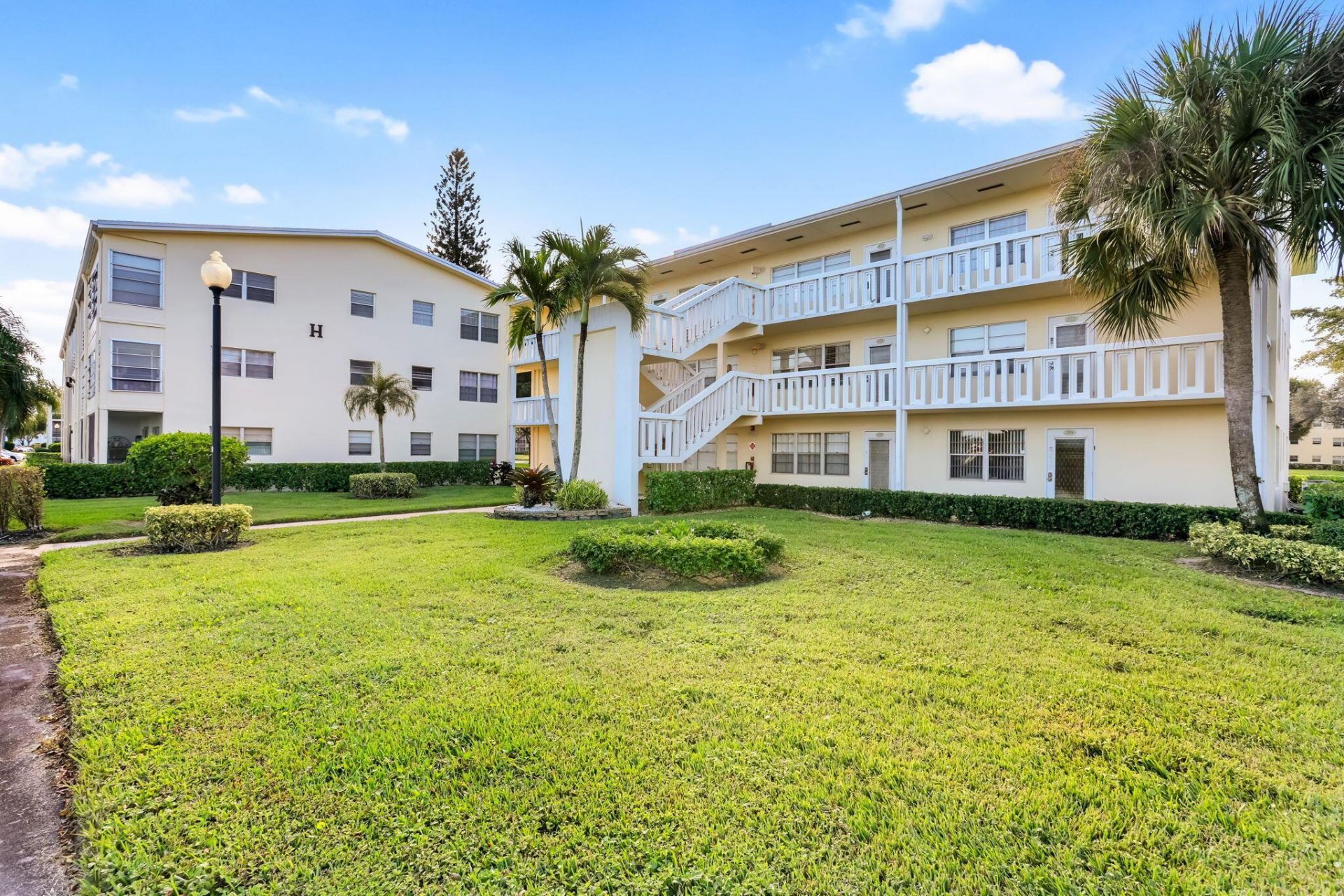 336 Dorset H, Boca Raton, FL 33434 Photo