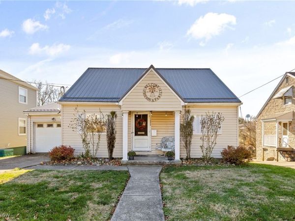 3928 Hanlin Street, Weirton, WV 26062