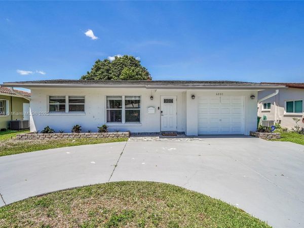 6001 NW 66th Ter, Tamarac, FL 33321