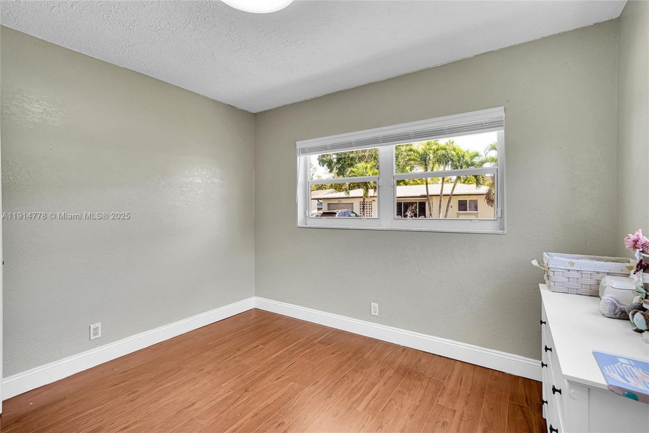 6001 NW 66th Ter, Tamarac, FL 33321 Photo