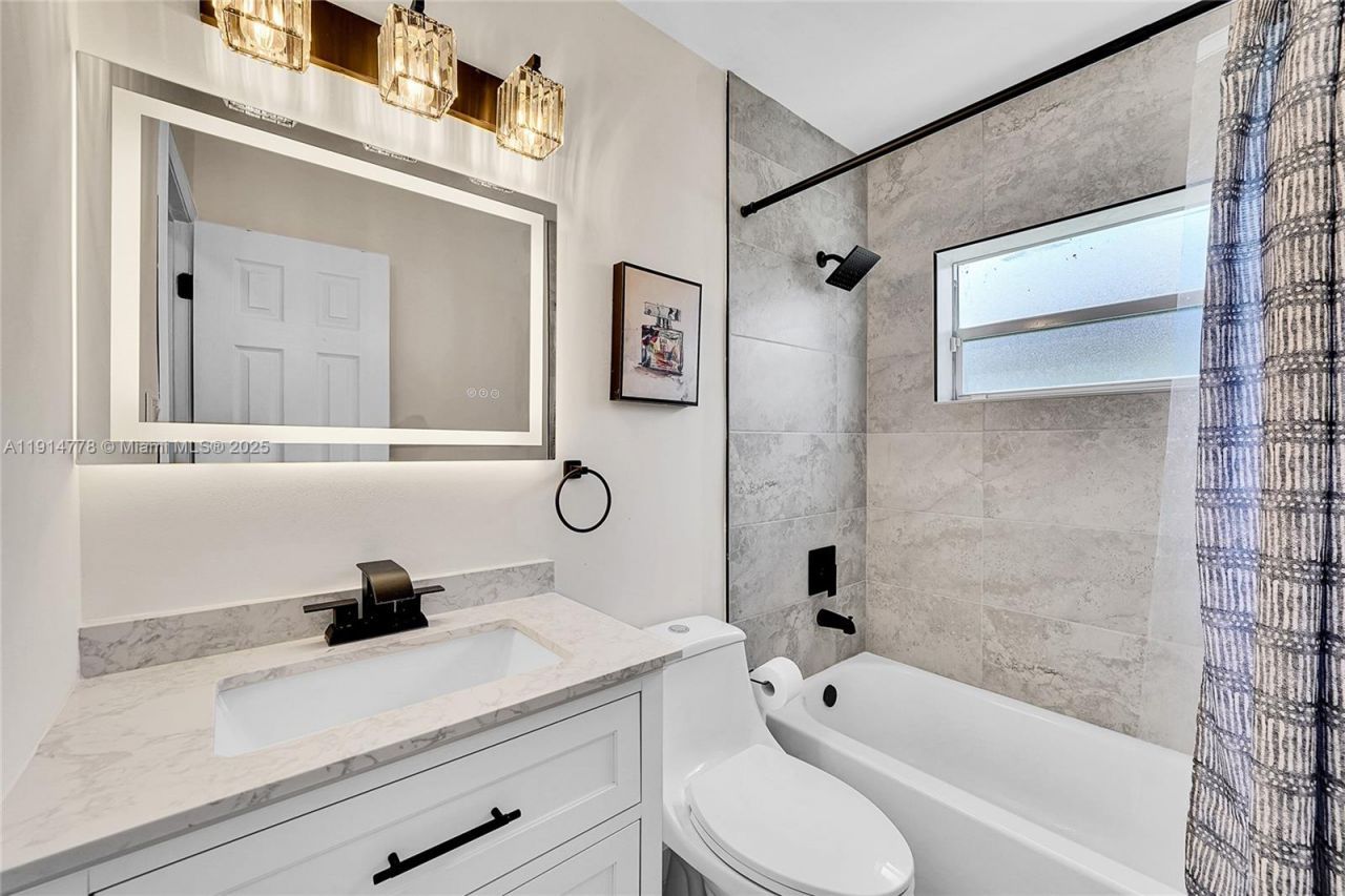 6001 NW 66th Ter, Tamarac, FL 33321 Photo