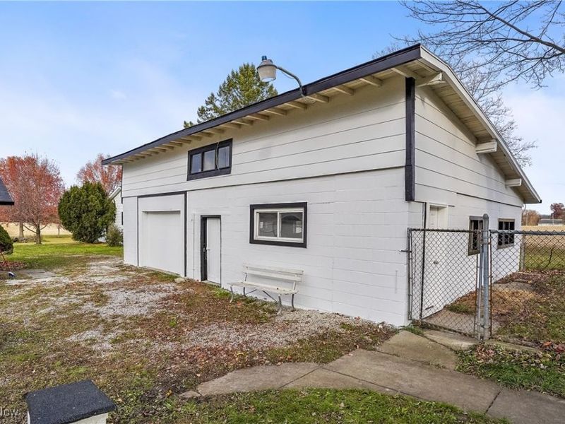 9865 Tallmadge Road, Diamond, OH 44412 Photo 13