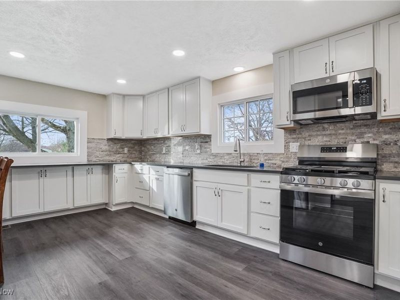 9865 Tallmadge Road, Diamond, OH 44412 Photo 27