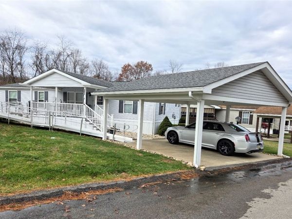 105 Eagle Pointe Ests, New Eagle, PA 15067