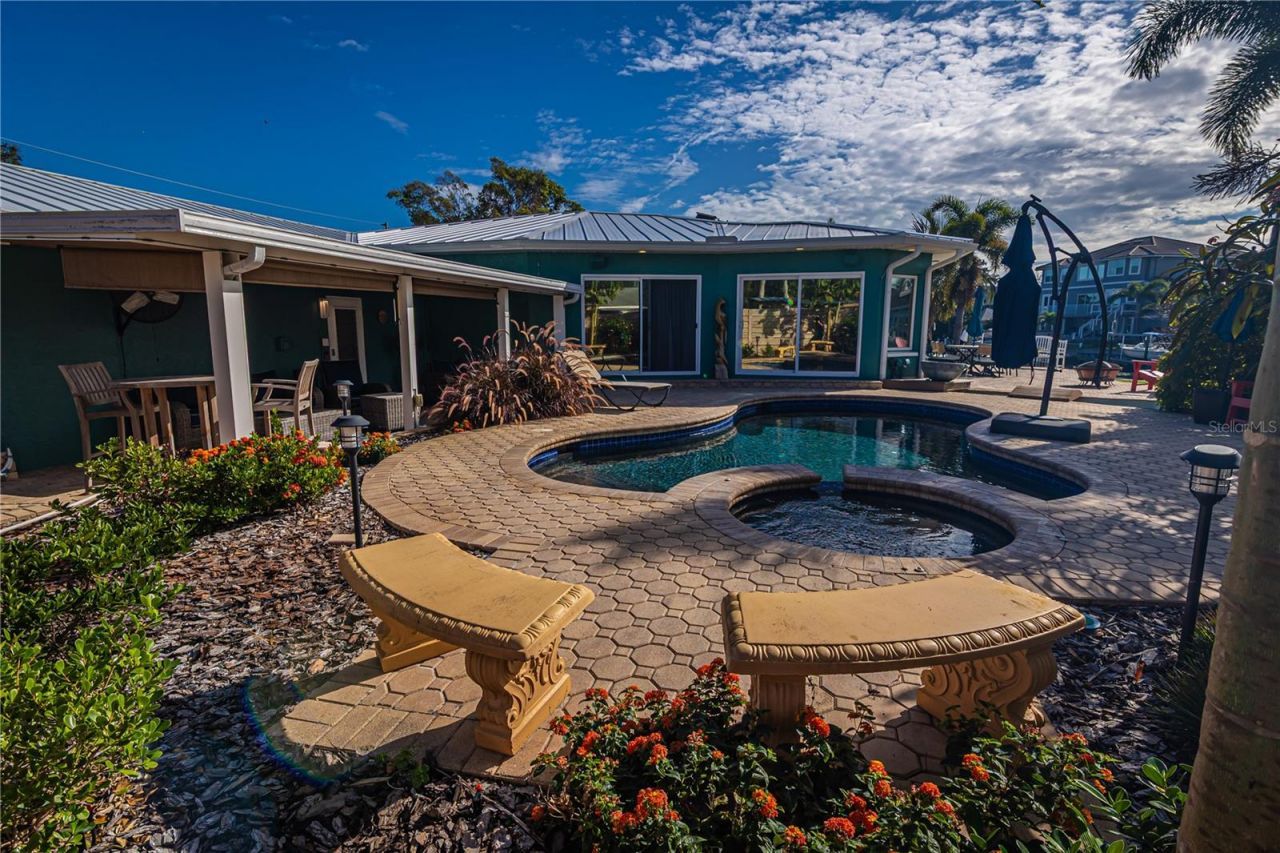 510 Lewis Boulevard Se, Saint Petersburg, FL 33705 Photo