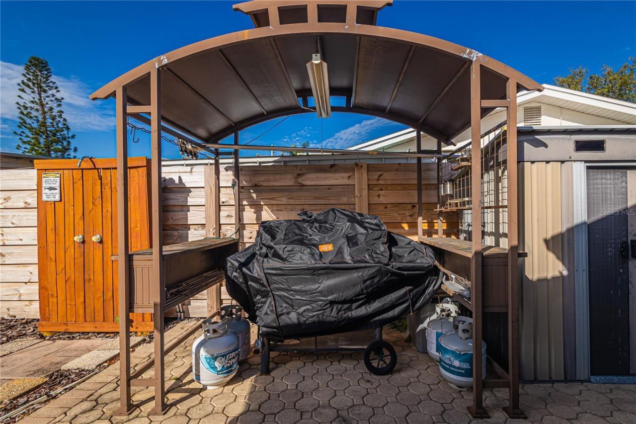 510 Lewis Boulevard Se, Saint Petersburg, FL 33705 Photo