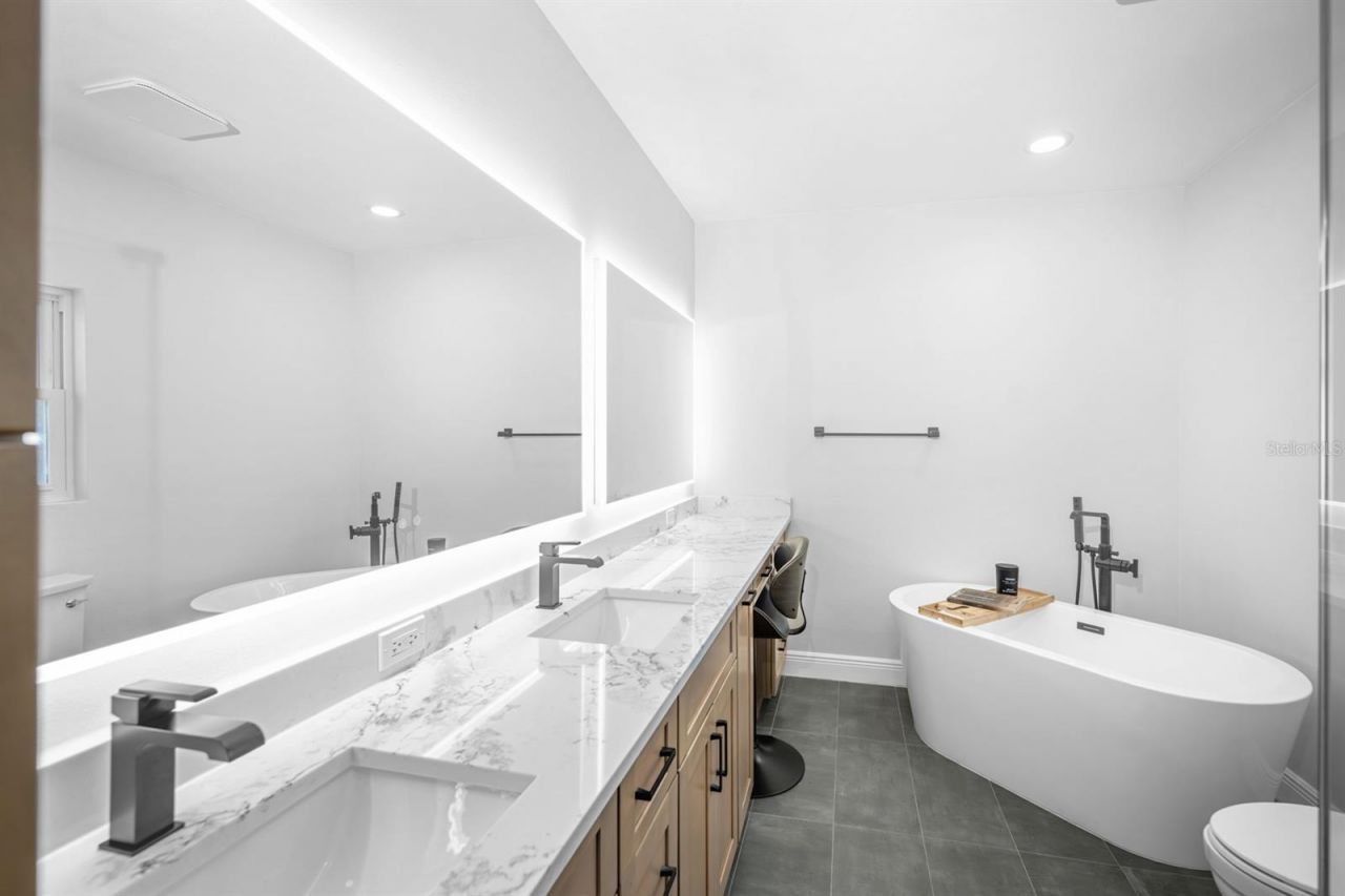 510 Lewis Boulevard Se, Saint Petersburg, FL 33705 Photo