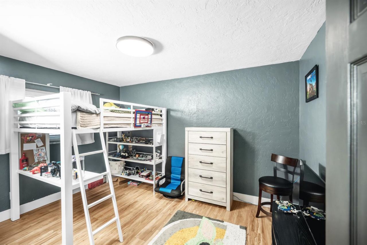 510 Lewis Boulevard Se, Saint Petersburg, FL 33705 Photo