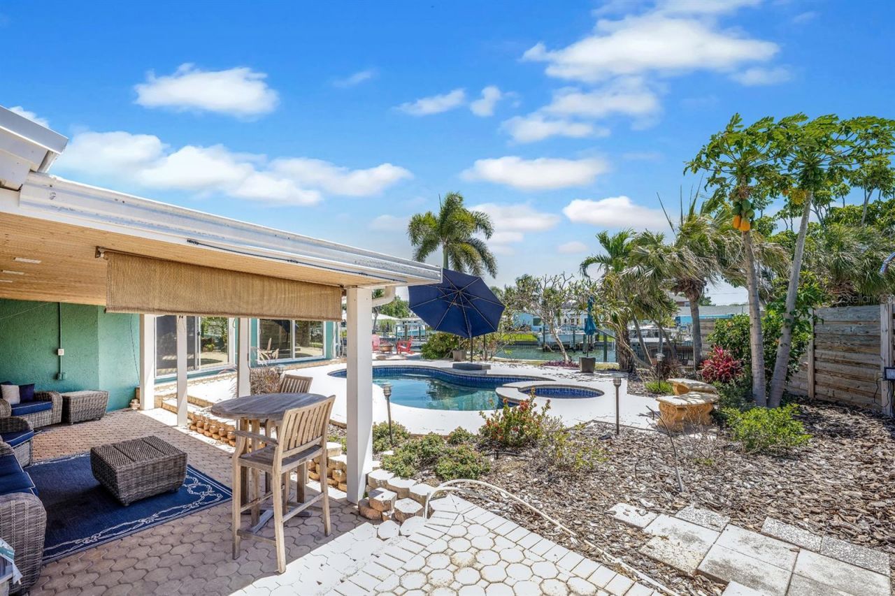 510 Lewis Boulevard Se, Saint Petersburg, FL 33705 Photo