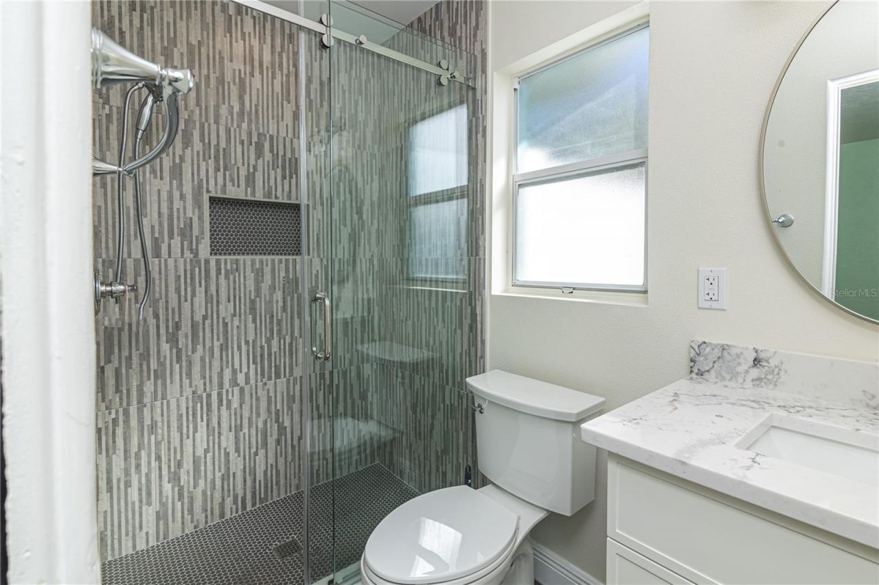 510 Lewis Boulevard Se, Saint Petersburg, FL 33705 Photo