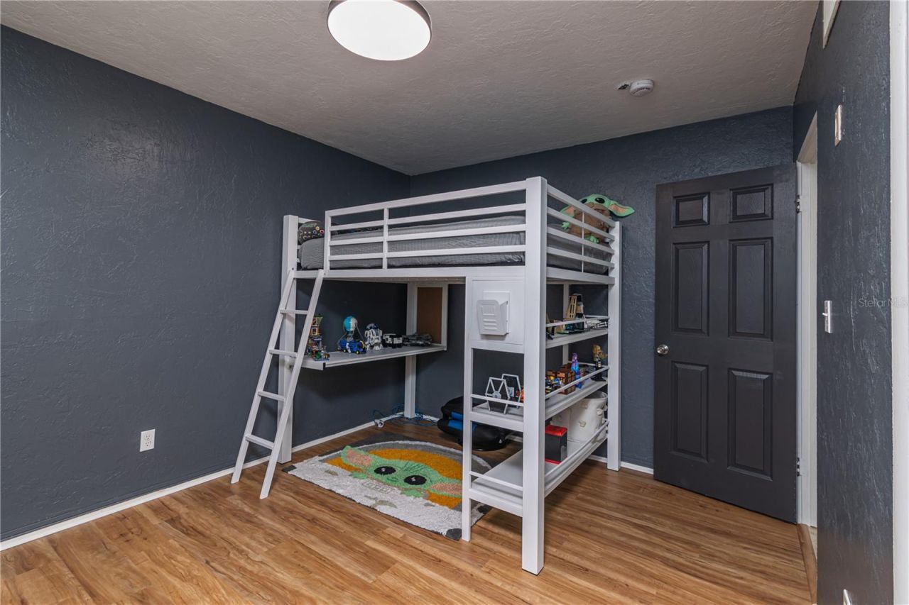 510 Lewis Boulevard Se, Saint Petersburg, FL 33705 Photo