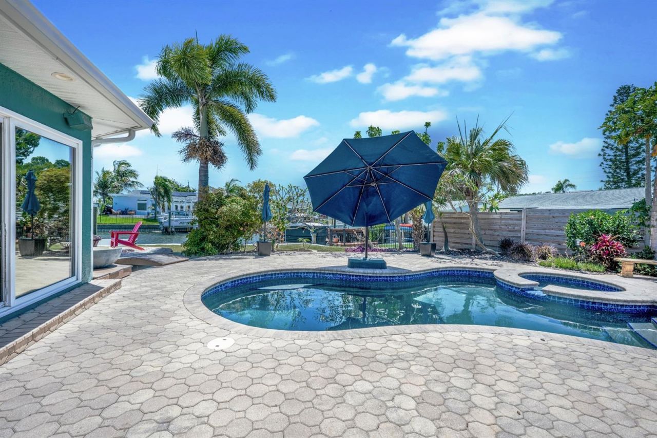 510 Lewis Boulevard Se, Saint Petersburg, FL 33705 Photo