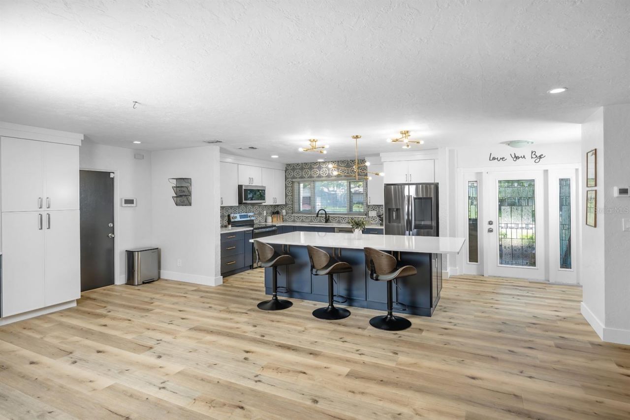 510 Lewis Boulevard Se, Saint Petersburg, FL 33705 Photo
