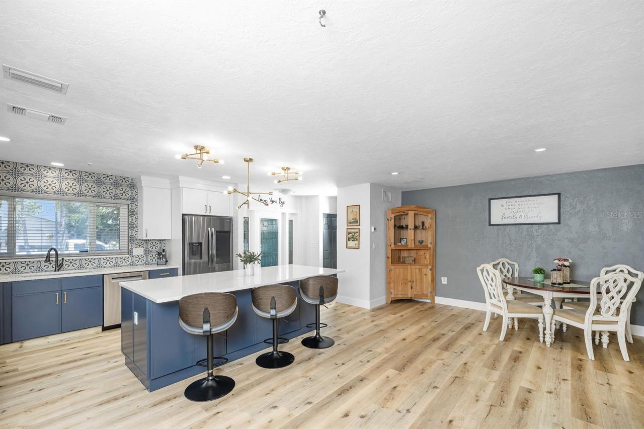 510 Lewis Boulevard Se, Saint Petersburg, FL 33705 Photo