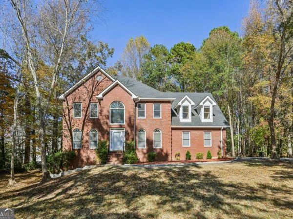 100 Julia Court, Fayetteville, GA 30214