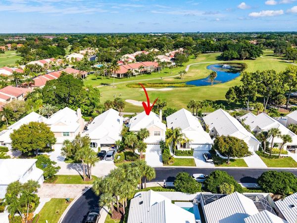 8 Windsor Lane, Palm Beach Gardens, FL 33418