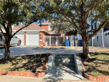 2206 N Carroll Avenue, Dallas, TX 75204