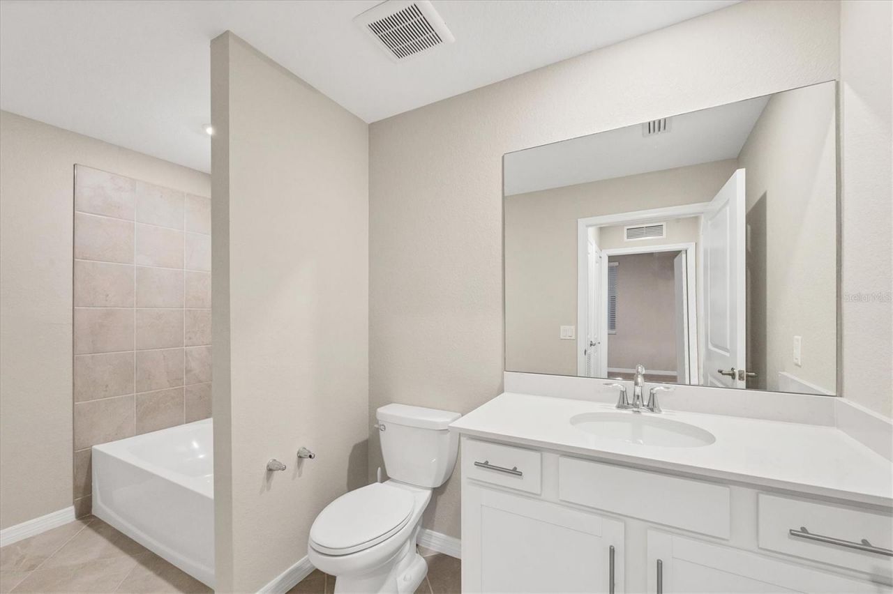 14191 Heritage Landing Boulevard, Unit 1215, Punta Gorda, FL 33955 Photo