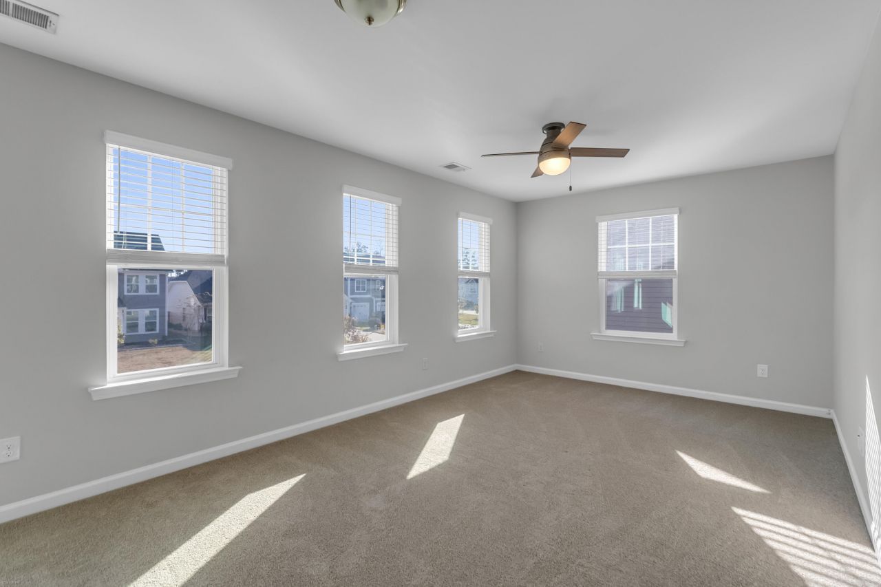 293 Saxony Loop Photo 23