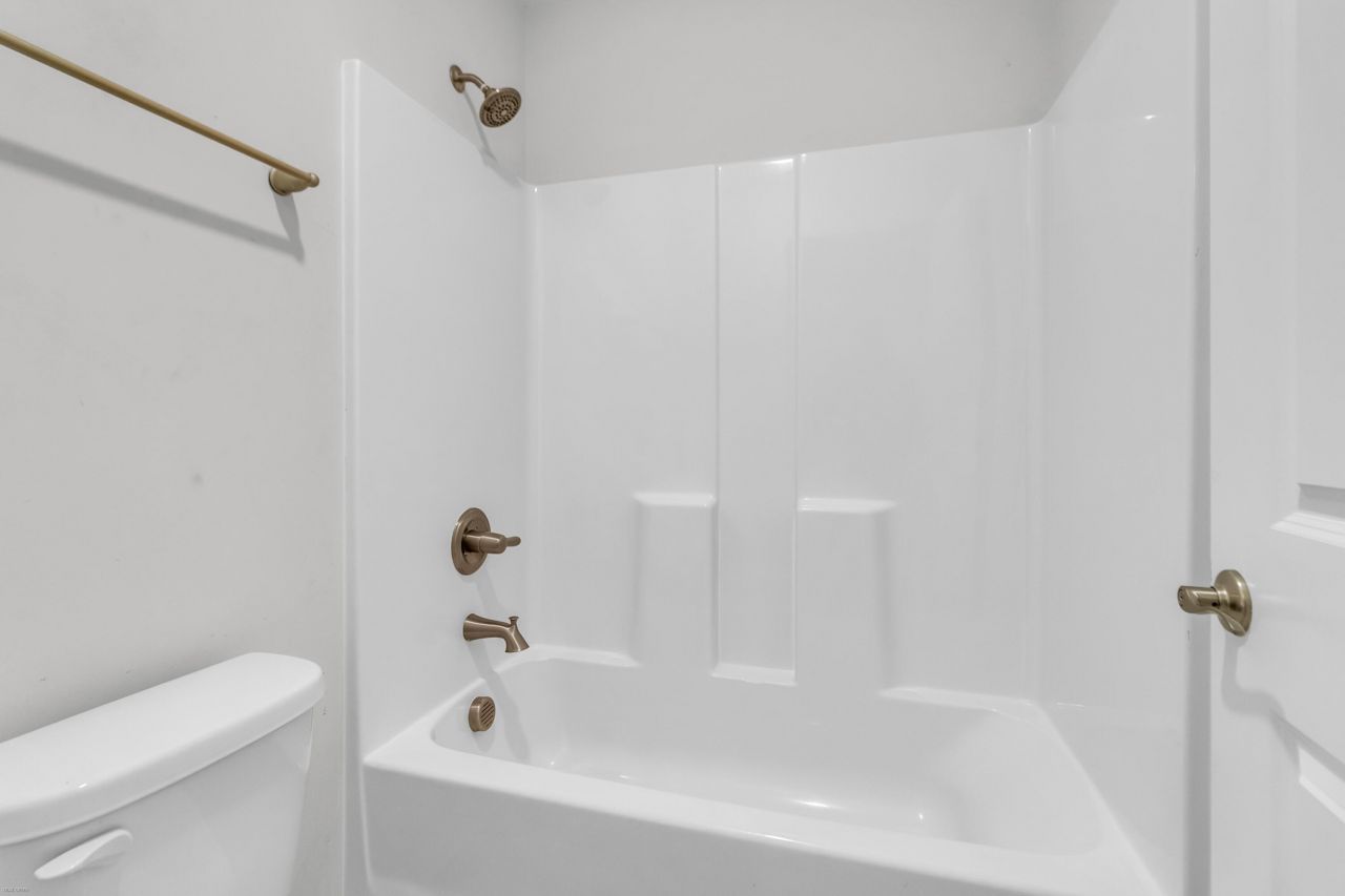 293 Saxony Loop Photo 34