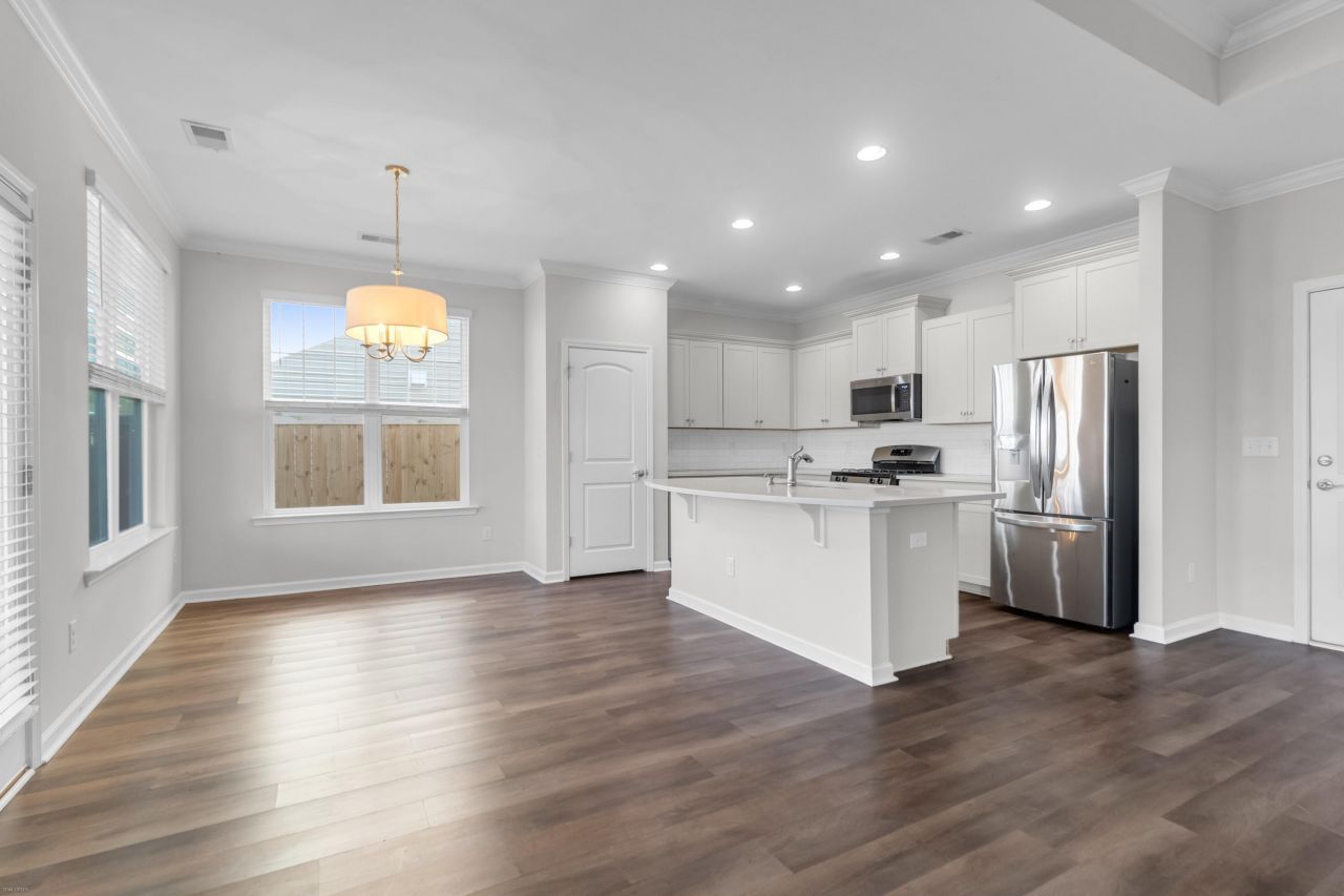 293 Saxony Loop Photo 6