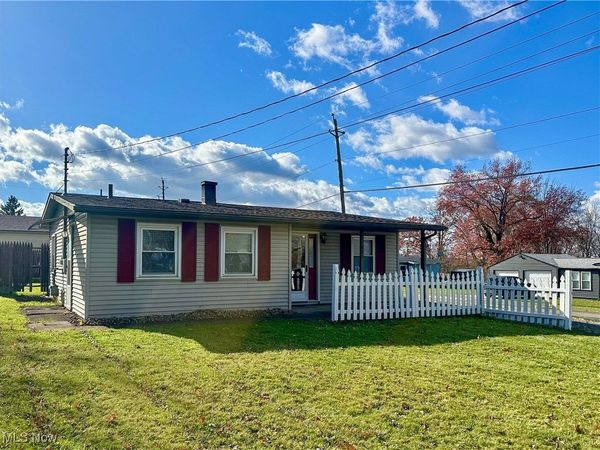 401 Indiana Avenue, Girard, OH 44420